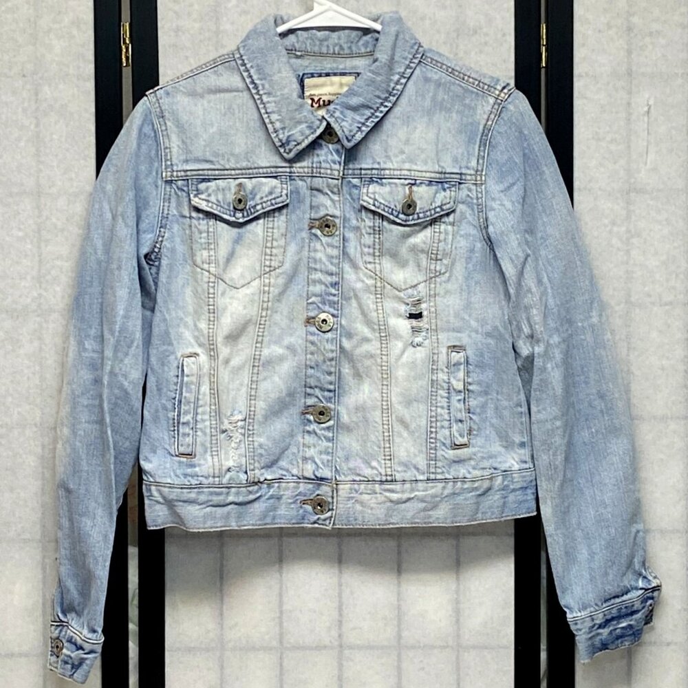 Mudd Distressed Denim Trucker Jacket Light Wash Vintage Style Jean Button Up L